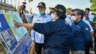 Kunjungi Riau, Menteri LHK Rapat Maraton di Lapangan